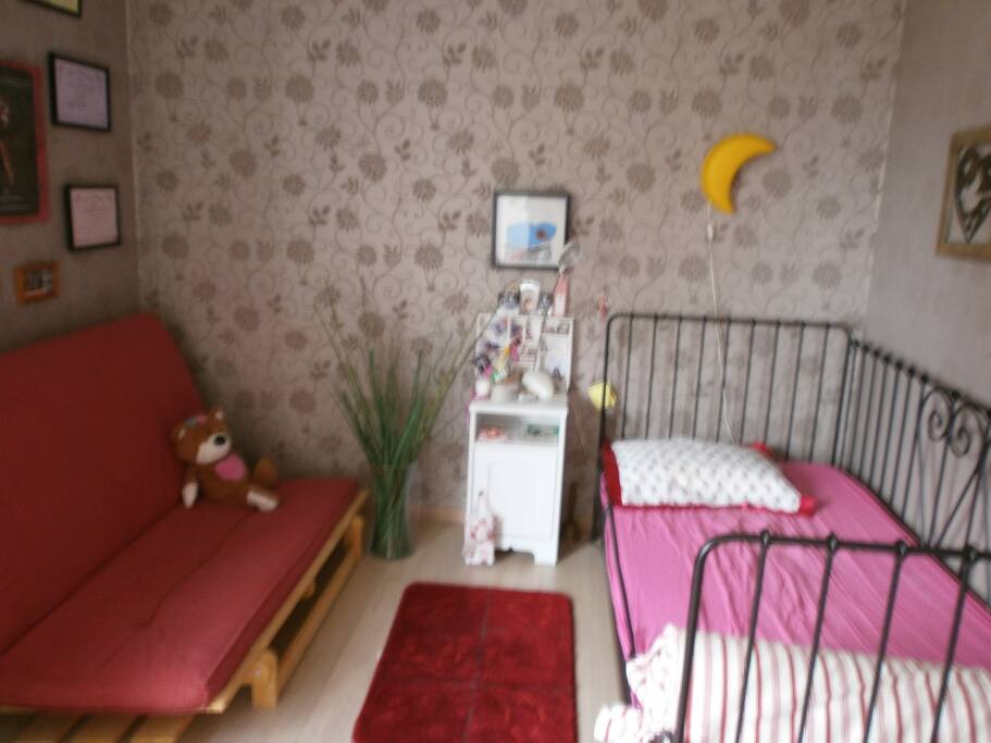 Room 3: one single bed for one person