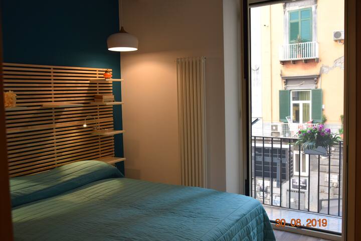 INCANTO A CHIAIA, CASA VACANZE IN PIENO CENTRO gallery image 4