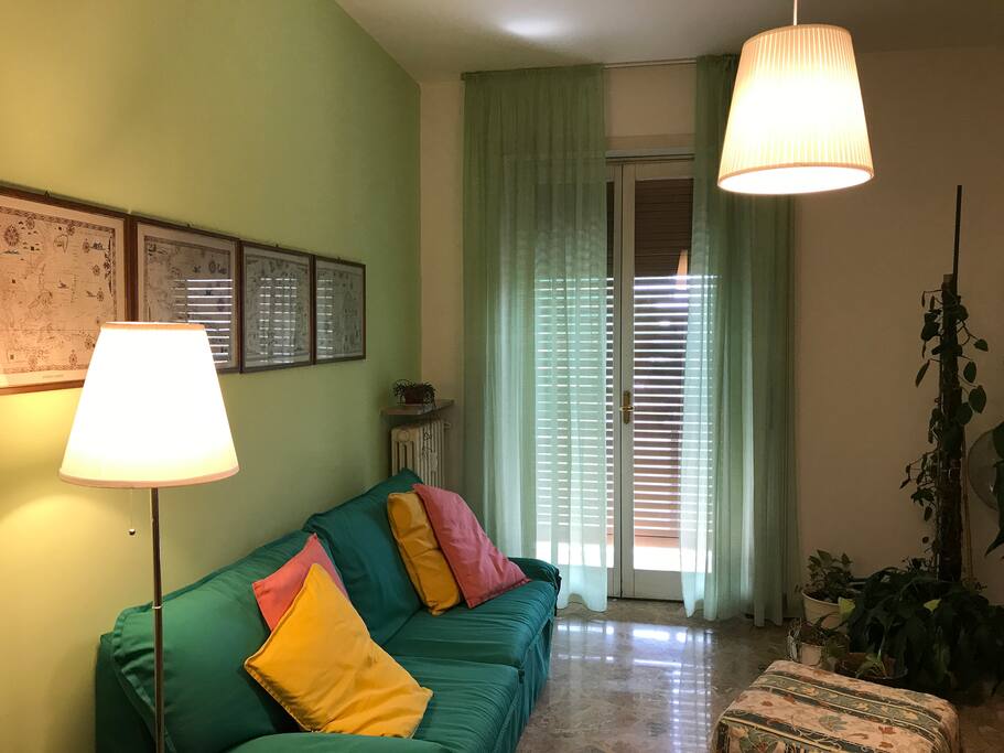 Sala da Pranzo con divano letto