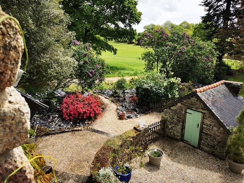 "La chouette" in
the countryside and its Nordic bath.