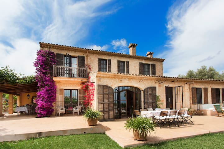 Finca Son Carrio, 5 bedroom villa with fenced pool