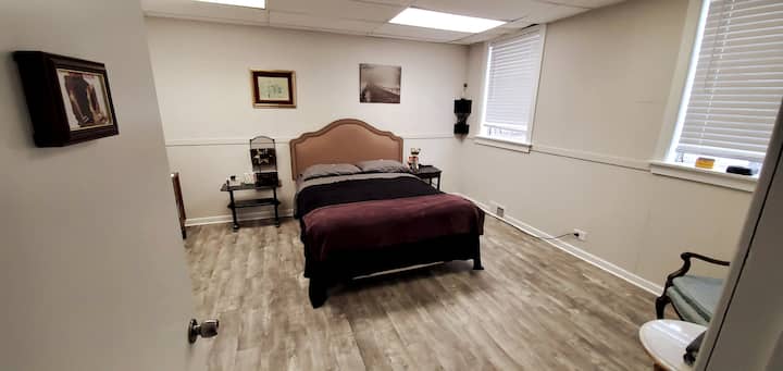 ห้อง Kodak อยู่บนชั้นหลักของห้องครัวเตียงควีนไซส์