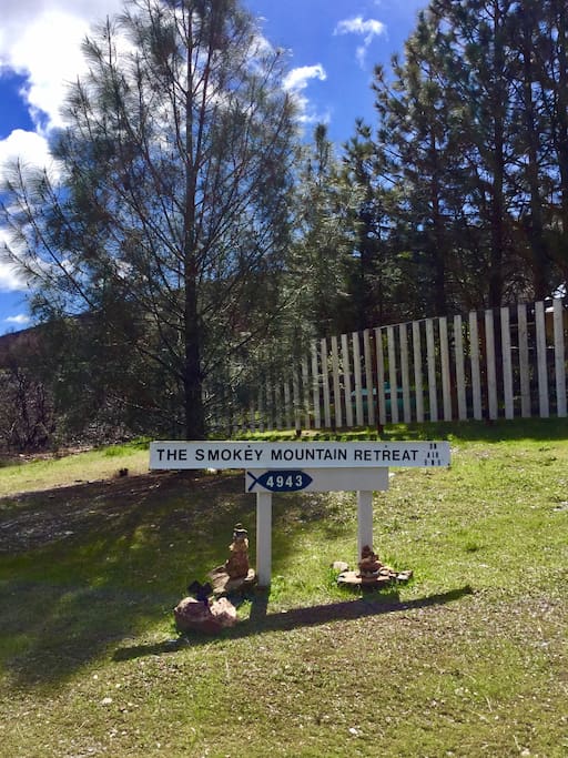 Welcome to Smokey Mountain Retreat!