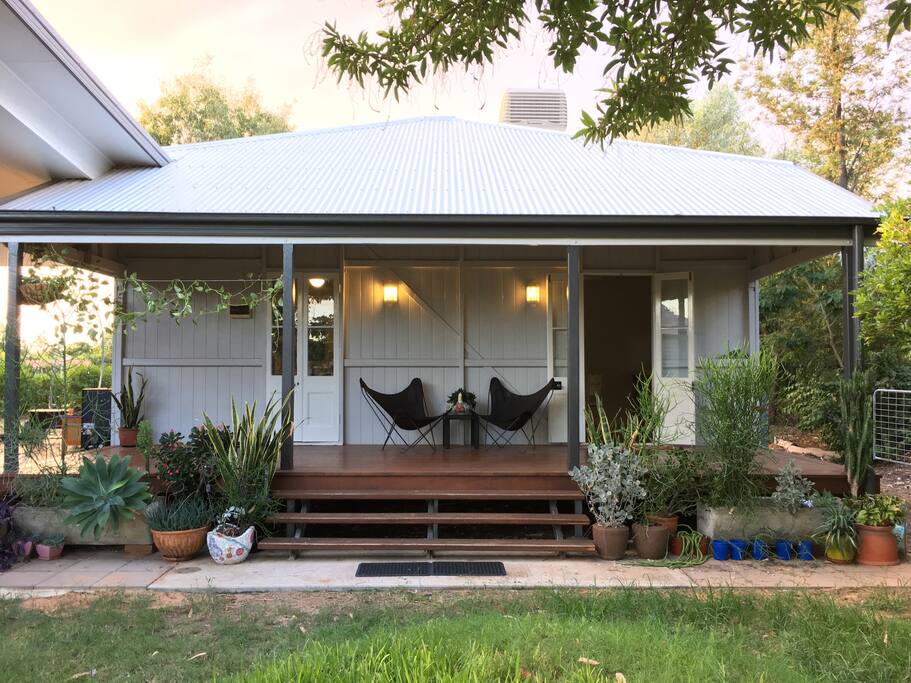 Kenilworth Cottage offers the comfort of home