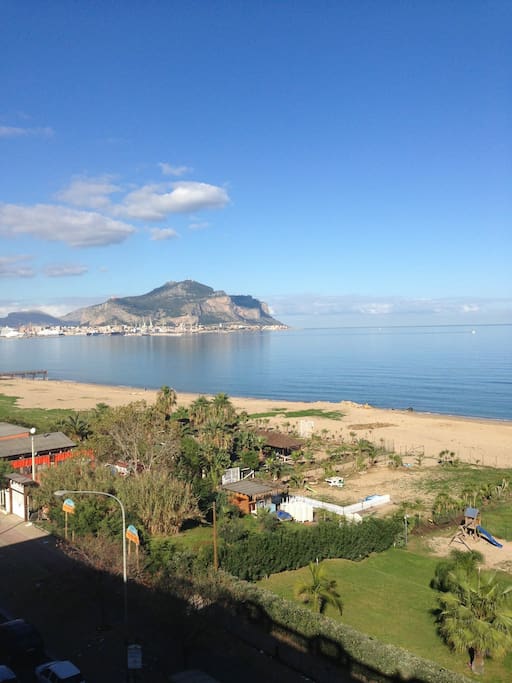 Vista dalla casa su golfo di Palermo