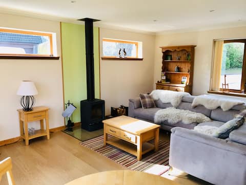 2 1/2 - From outdoor adventurers to wedding guests