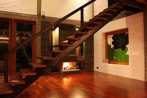 Modern Rustic n Unique Omega Villa - Lembang