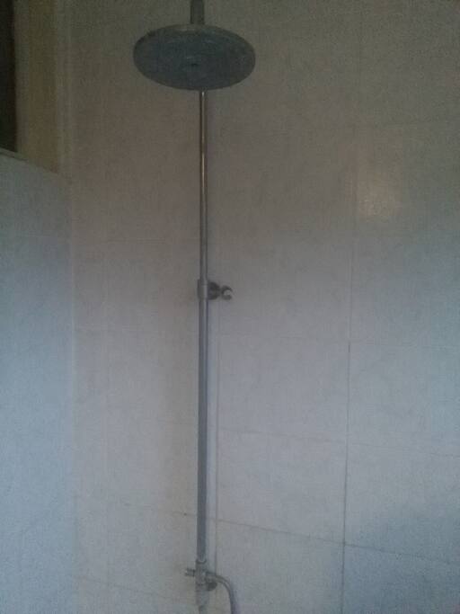 Shared bath / shower