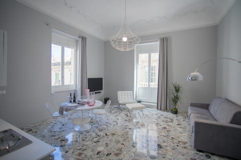 Successful Airbnb property: Ortigia Casa Fab-Marble Apartment with Balcony in Siracusa