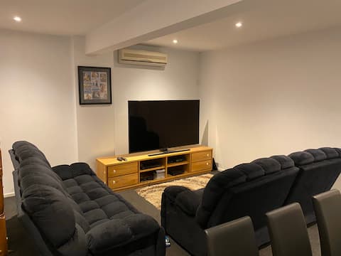 Successful Airbnb property: Home away from Home in Sandy Bay
