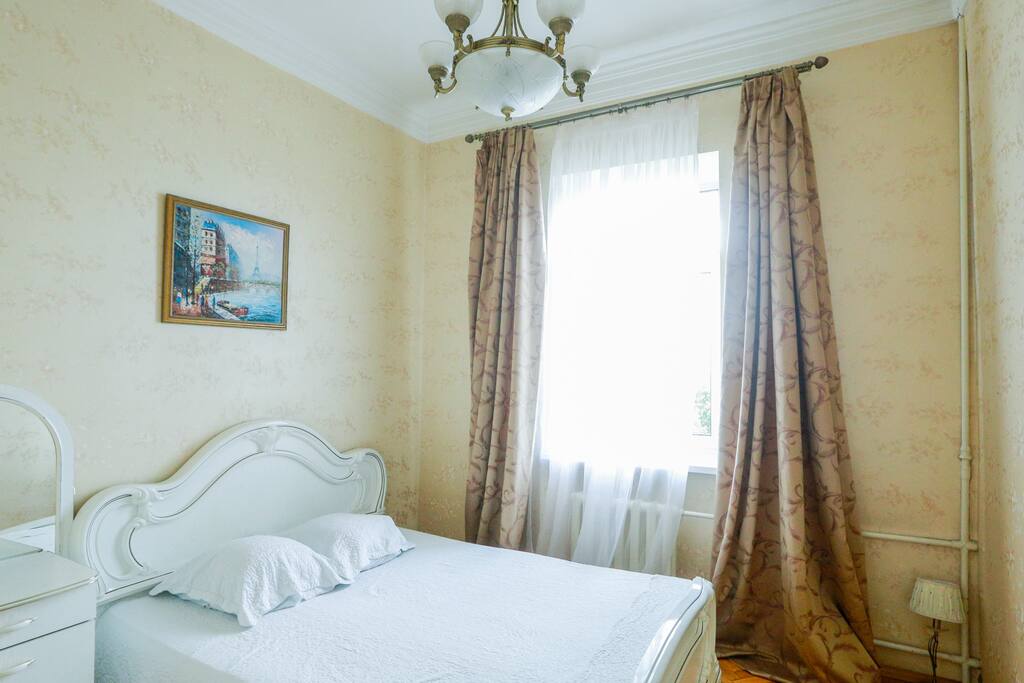 Первая спальня