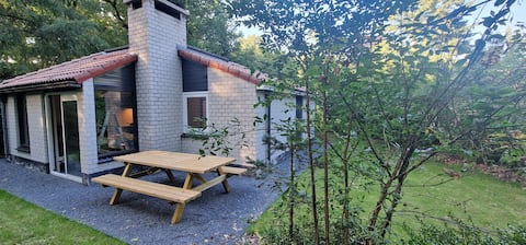 Cottage in the Ermelo forest with private spa