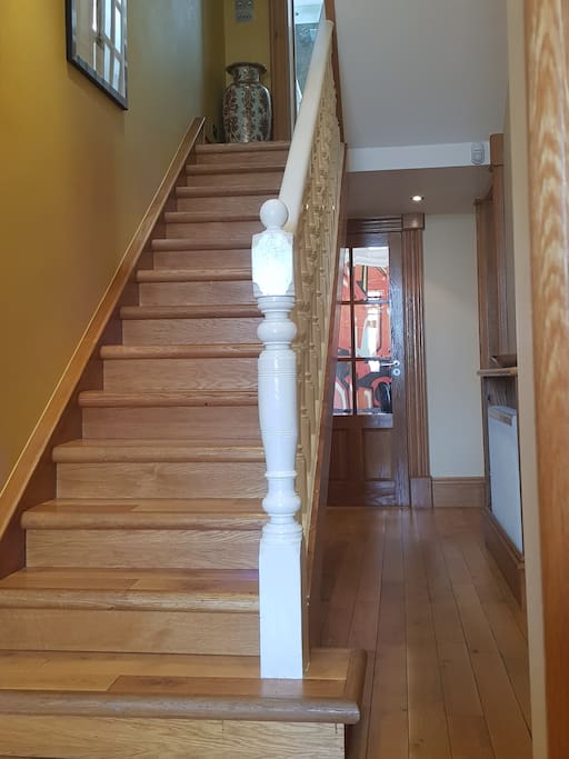 Entrance hall/staircase