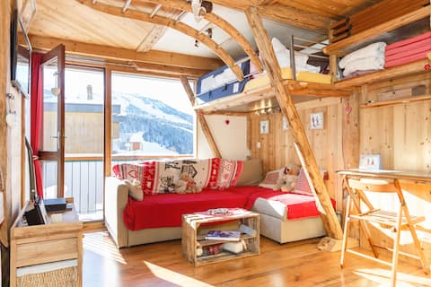 Top performing Airbnb: Studio for 2 people - Chalet style in Courchevel