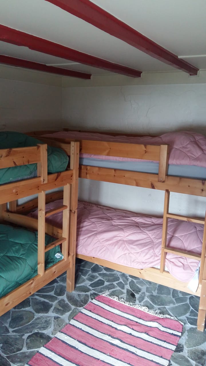 חדר שינה ל -4 אנשים