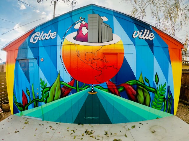 Globeville Charmer near Downtown, RiNo, LoHi!
