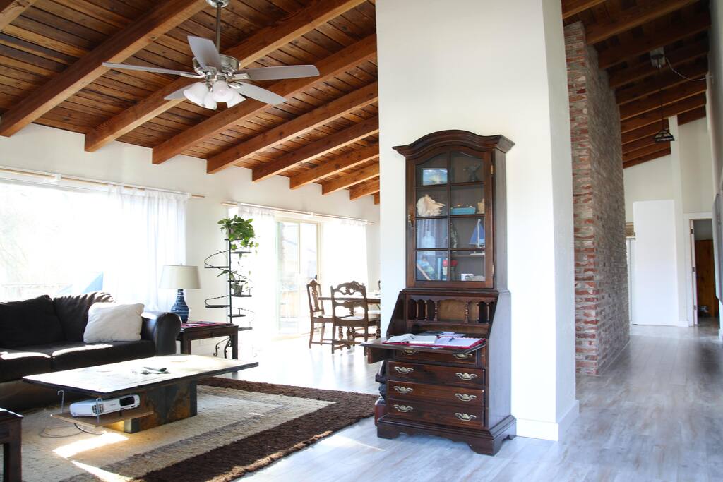 Upstairs entry
