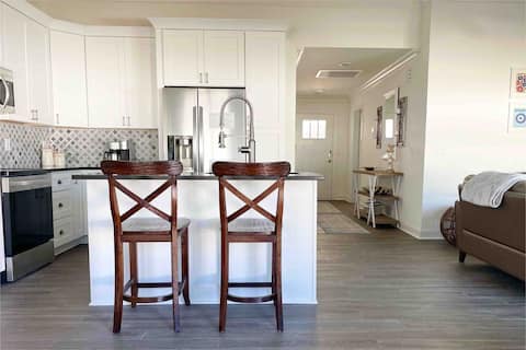 Brand new house/pet friendly/fully fenced