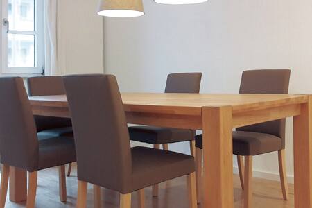 2 Zimmer, Wohnbereich, Küchenzeile (zentral,ruhig)