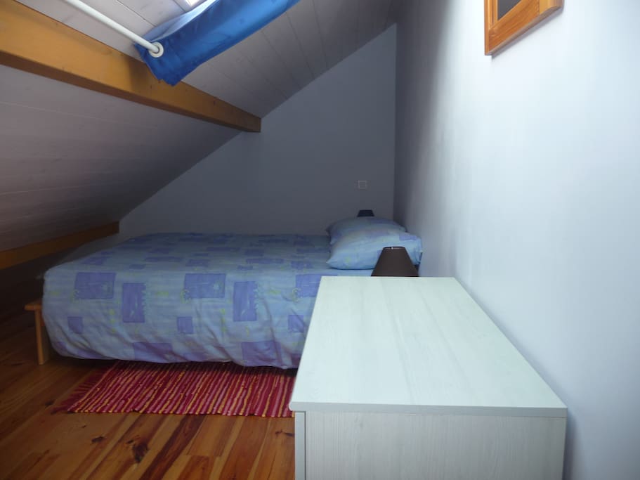 Chambre lit double + petit lit de 90