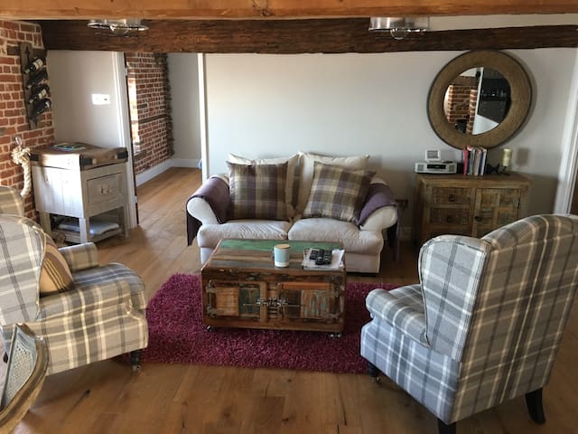 Superb boutique style, seaview, parking, terrace
