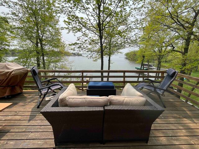 Peaceful MilleLacs Lakefront Cabin gallery image 2