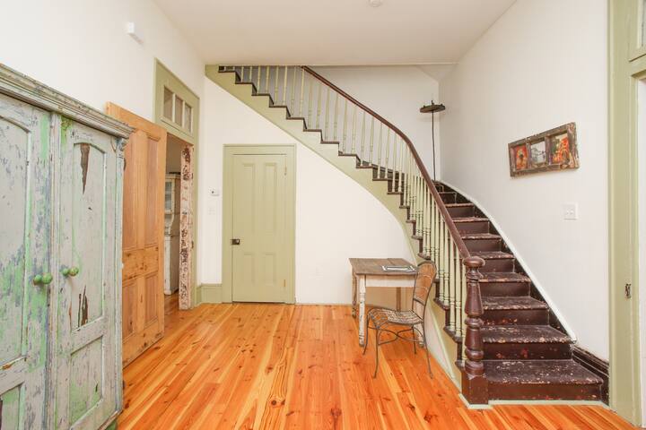 Historic Creole Cottage, 1 block to French Quarter gallery image 4