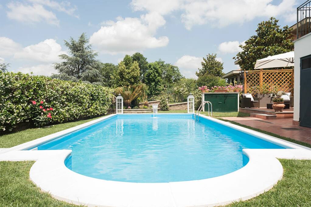 PISCINA PRIVATA VILLA ROSA LUCIA