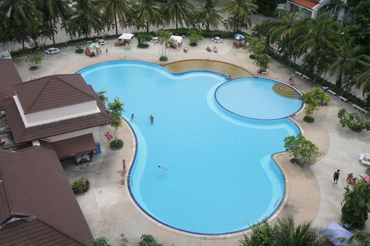 Budget Studio - FREE Electric/Wi-Fi