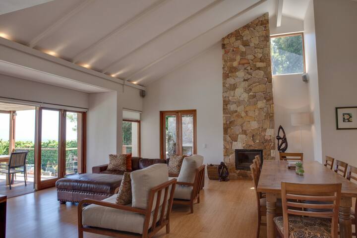 17 Woodford Avenue gallery image 5