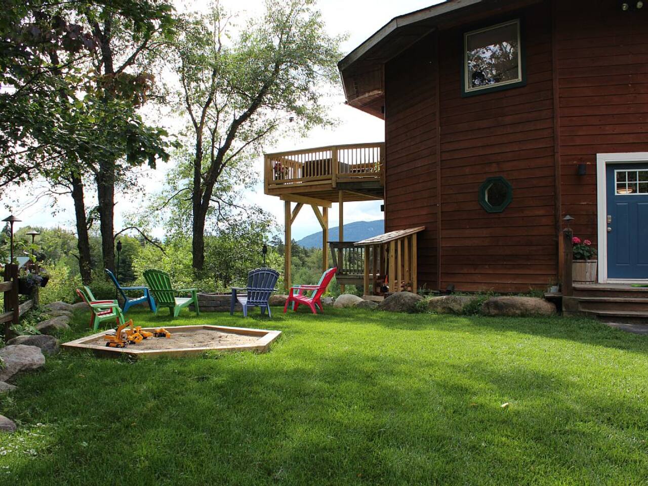 Adirondack Roundhouse With Sunset Mountain Views Houses For Rent