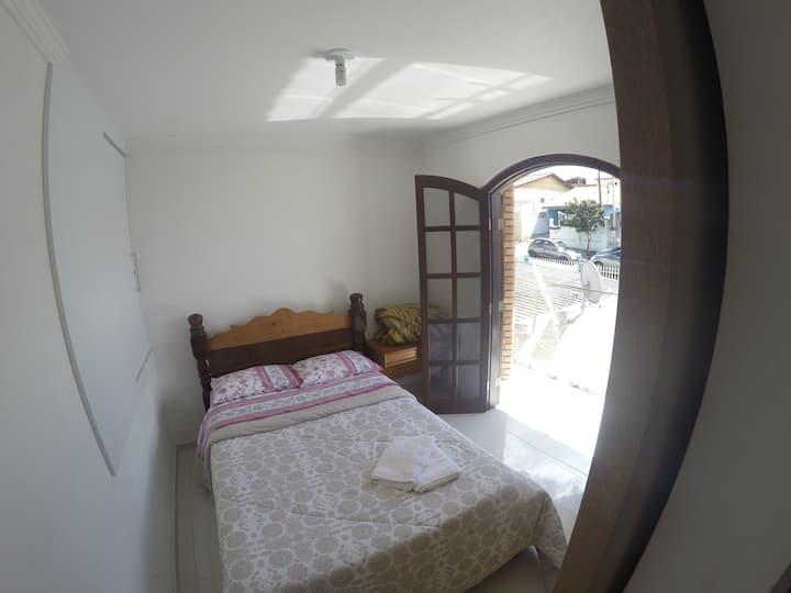 חדר 02 - עם מרפסת.