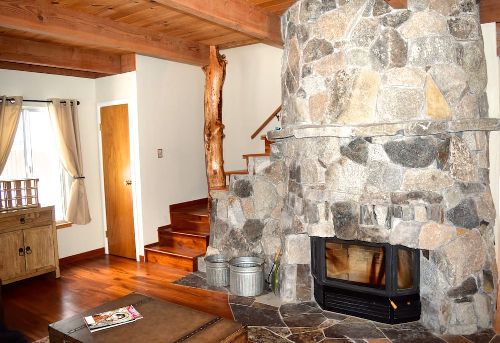 Fireplace - perfect for apres ski fireside