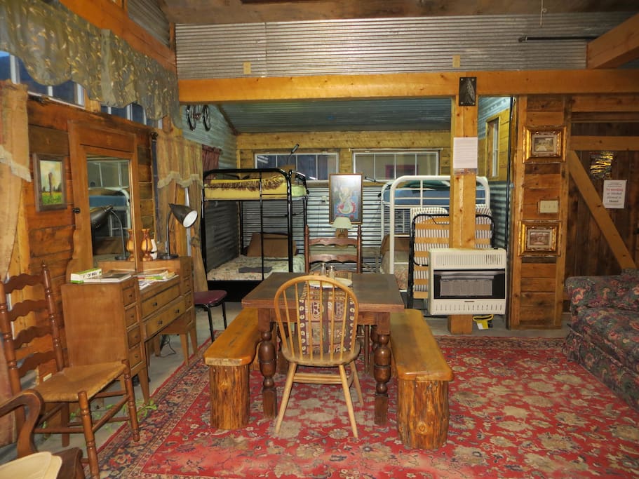 Dining area facing the 2 bunk bed cove