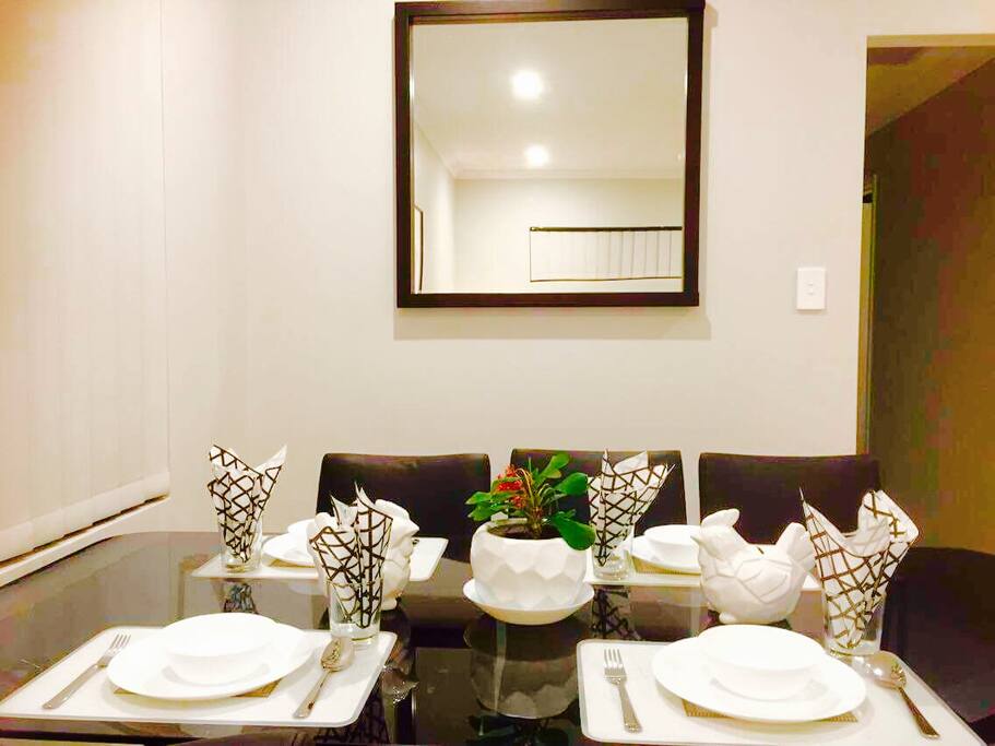 For your dinning pleasure .