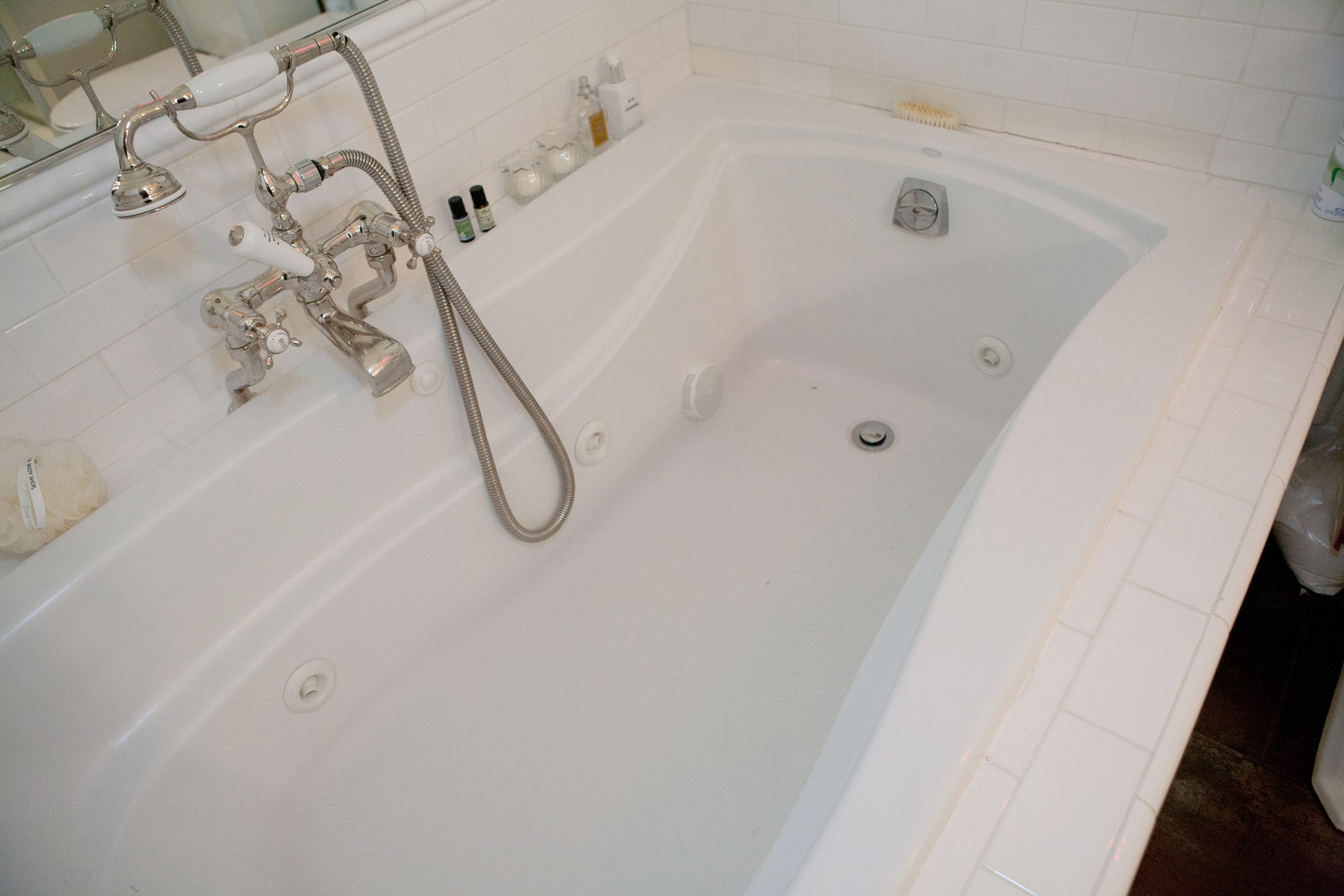 Elegant Victorian Flat in Haight - Image 15