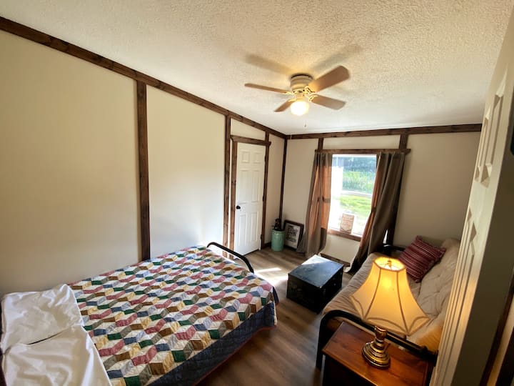 3号卧室配有2张舒适的日式床垫