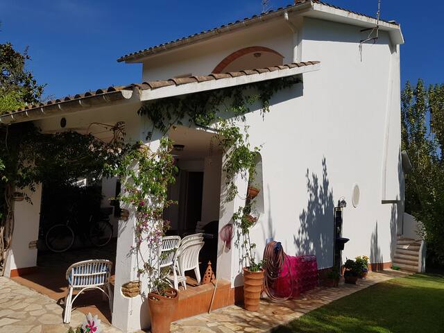 A house with pool and a view on the sea gallery image 2