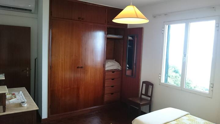 2nd bedroom closet