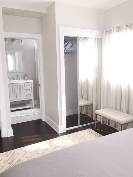 View from room to ensuite private bathroom