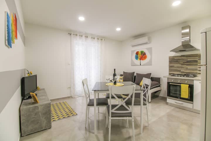 In city/away from crowds - PARKING,GARDEN,PRIVACY
