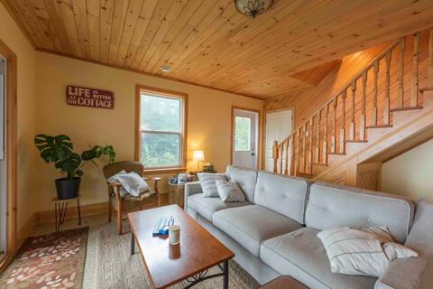 Top Airbnb: Relaxing Lakehouse | Kayaks + Firepit + Views in Chester