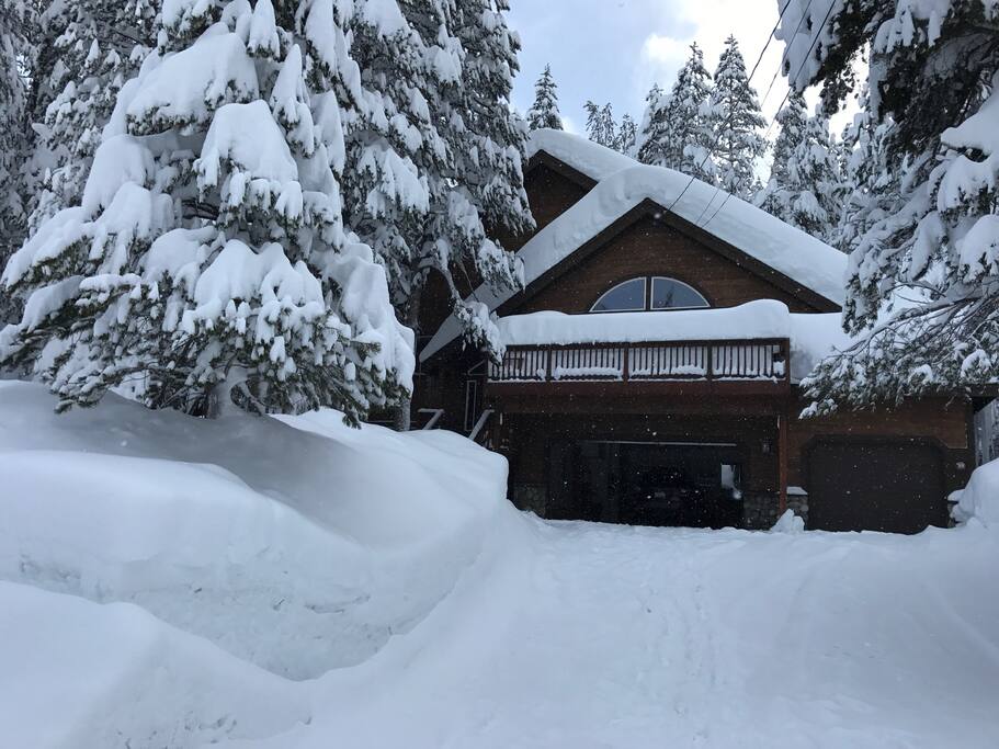 Snow from January 2017 storms