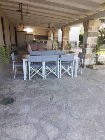 Masseria Mattiani XVII cent. swimming pool jogging gallery image 4