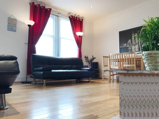 2Bedroom 2Bathroom Spacious Home in Central London