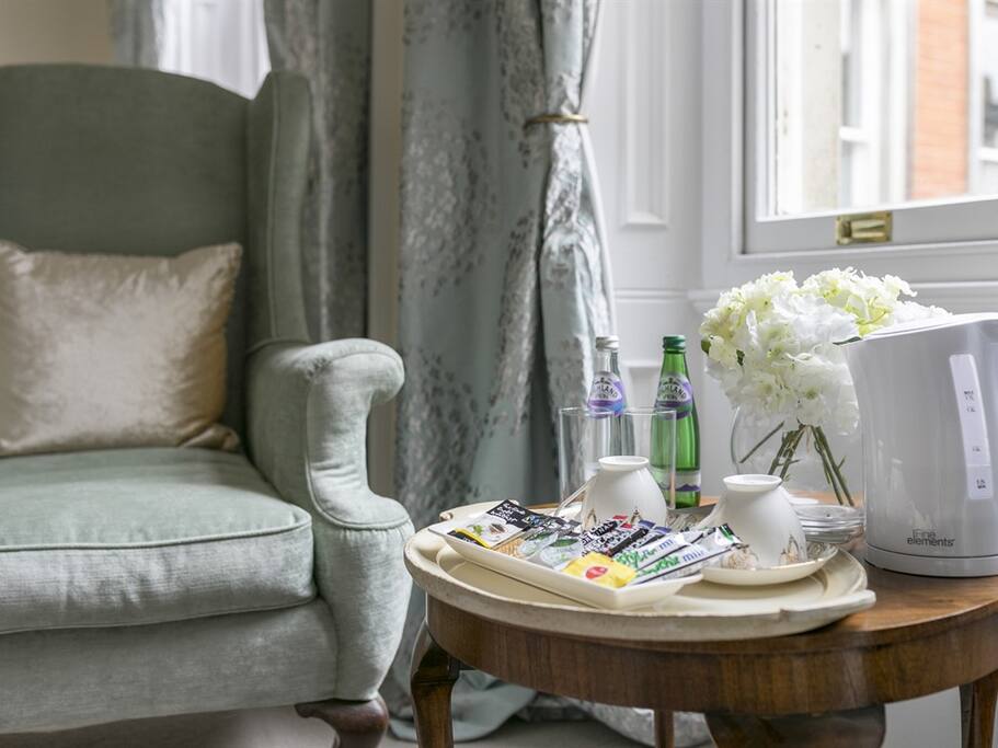 Guest room