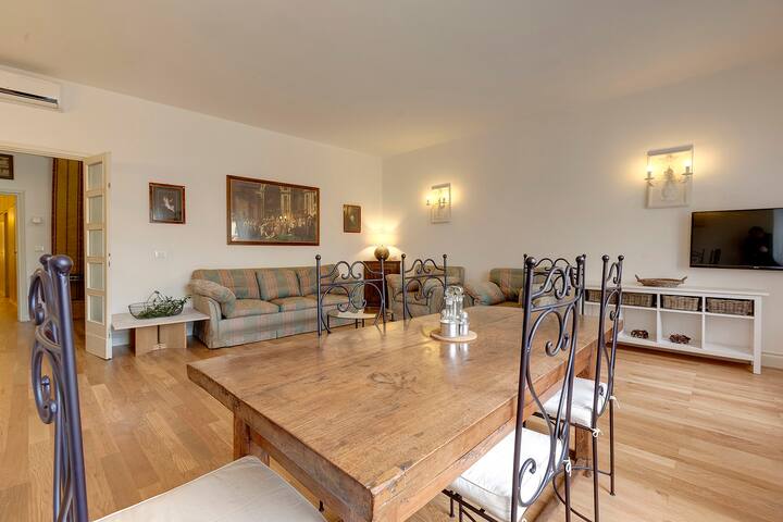 Bardi Apartment gallery image 5