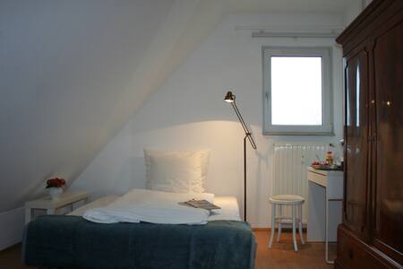 bed and breakfast dusseldorf, dusseldorf bed and breakfast, bed bed and breakfast dusseldorf, dusseldorf bed and breakfast, bed