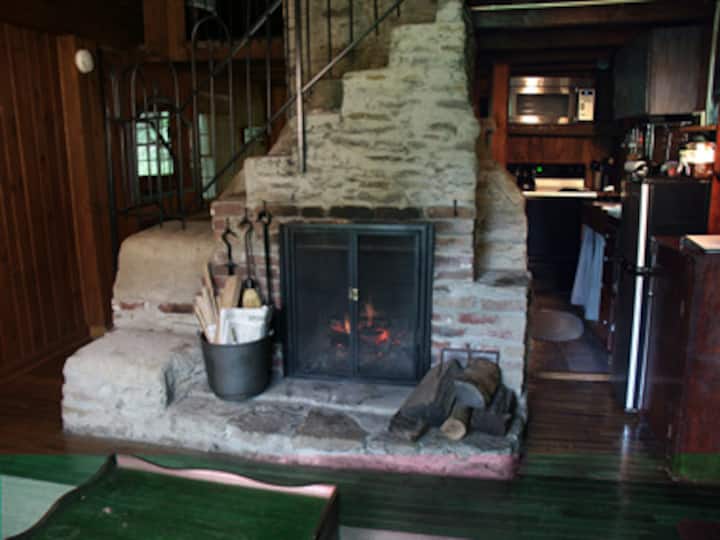 Beaverdam Creek Cabin Cabins for Rent in Jennerstown, Pennsylvania