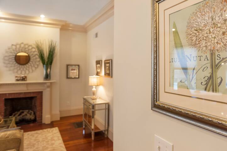 Sparkling New 2BR / 2BA in Back Bay gallery image 5
